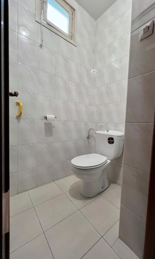Hostal Conde De Alba Madri Exterior foto